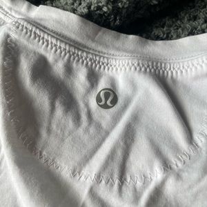LULULEMON - White basic T